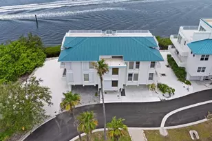 8041 Bay Pointe Dr, Englewood, FL 34224 - Photo 29