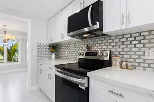 1613 Shelburne Ln, Sarasota, FL 34231 - Photo 15