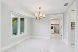 1613 Shelburne Ln, Sarasota, FL 34231 - Photo 13