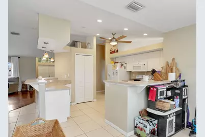 1335 SE 12th Street, Cape Coral, FL 33990 - Photo 13