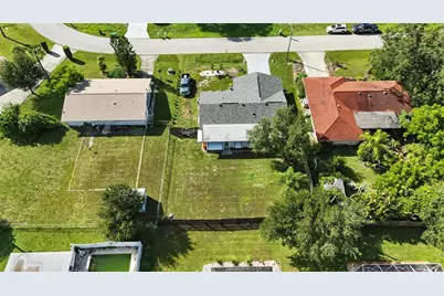 1042 Malay Terrace NW, Port Charlotte, FL 33948 - Photo 41