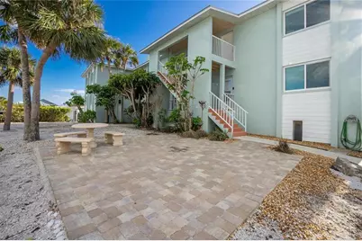 1285 Gulf Boulevard #4, Englewood, FL 34223 - Photo 3