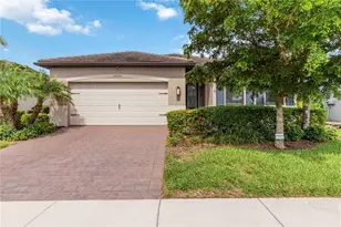 20765 Swallowtail Ct, Venice, FL 34293 - Photo 3