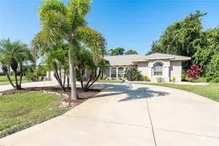 70 Tournament Rd, Rotonda West, FL 33947 - Photo 5