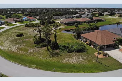 17 Medalist Way, Rotonda West, FL 33947 - Photo 3