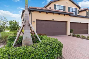 10805 Tarflower Dr, Venice, FL 34293 - Photo 3