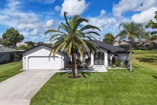 186 Mariner Ln, Rotonda West, FL 33947 - Photo 1