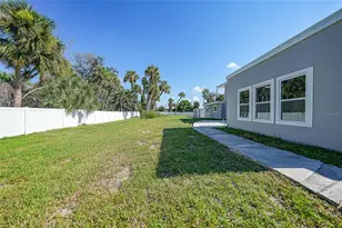 1450 New Point Comfort Rd, Englewood, FL 34223 - Photo 33