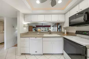 12144 SW Egret Cir, Lake Suzy, FL 34269 - Photo 9