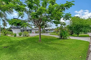 608 Gardenia Dr, Venice, FL 34285 - Photo 11