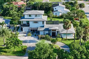 608 Gardenia Dr, Venice, FL 34285 - Photo 5