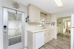 7 N Esplanade St, Englewood, FL 34223 - Photo 11