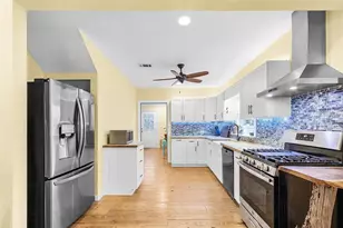 530 W Green St, Englewood, FL 34223 - Photo 11