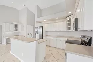 39 Medalist Cir, Rotonda West, FL 33947 - Photo 17