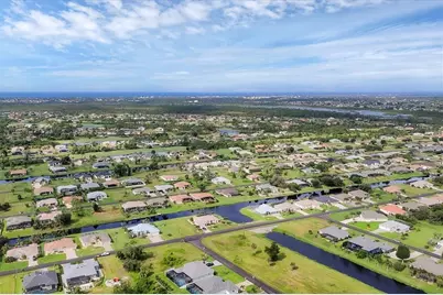 39 Medalist Circle, Rotonda West, FL 33947 - Photo 47