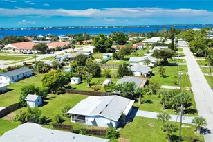 123 Virginia Ct, Englewood, FL 34223 - Photo 33