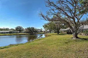 220 Southampton Dr, Venice, FL 34293 - Photo 7