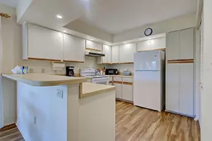 220 Southampton Dr, Venice, FL 34293 - Photo 21