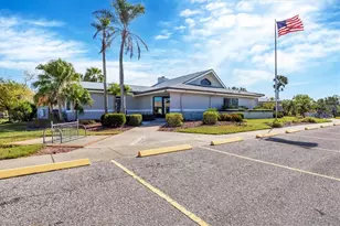 610 Apple Ln, Englewood, FL 34223 - Photo 37