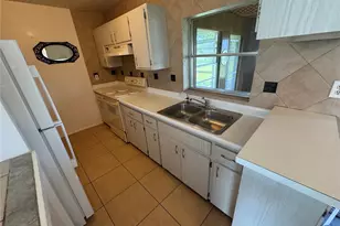 22236 Montrose Ave, Port Charlotte, FL 33952 - Photo 11