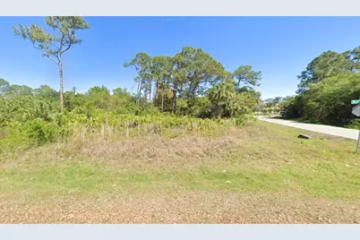 568 Meridan Avenue NW, Port Charlotte, FL 33952 - Photo 9