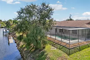 560 Sandlor Dr, Englewood, FL 34223 - Photo 43