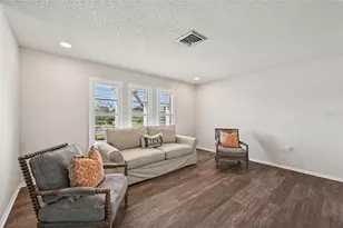 560 Sandlor Dr, Englewood, FL 34223 - Photo 9