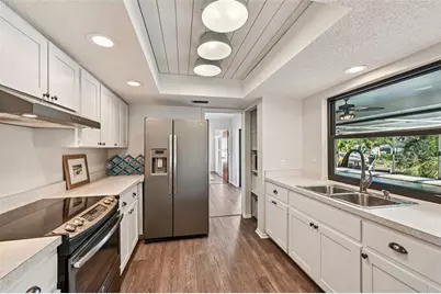 560 Sandlor Drive, Englewood, FL 34223 - Photo 5