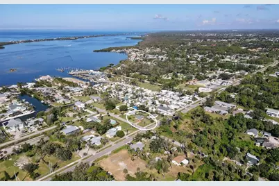 602 W Perry Street, Englewood, FL 34223 - Photo 25