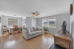 602 W Perry St, Englewood, FL 34223 - Photo 7