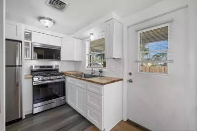 602 W Perry Street, Englewood, FL 34223 - Photo 5