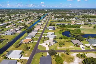 234 Medalist Rd, Rotonda West, FL 33947 - Photo 9