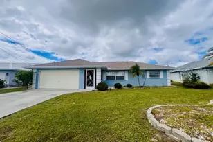 125 Sportsman Rd, Rotonda West, FL 33947 - Photo 1