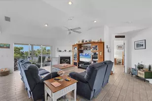 271 Bocilla Dr, Placida, FL 33946 - Photo 9