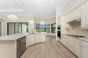 10817 Whisk Fern Dr, Venice, FL 34293 - Photo 11