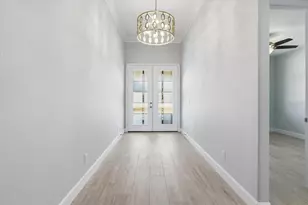 5217 Willow Lake Ct, Sarasota, FL 34233 - Photo 5