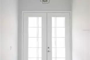 5217 Willow Lake Ct, Sarasota, FL 34233 - Photo 3