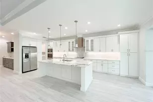 5217 Willow Lake Ct, Sarasota, FL 34233 - Photo 9