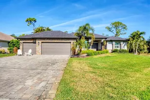 27 Par View Pl, Rotonda West, FL 33947 - Photo 3