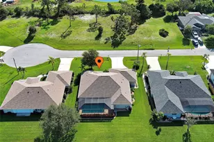 29 Clubhouse Pl, Rotonda West, FL 33947 - Photo 1