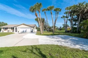 891 Harmony Ln, Englewood, FL 34223 - Photo 3