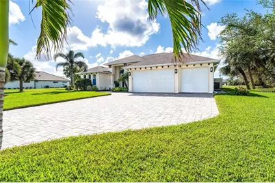 592 Boundary Boulevard, Rotonda West, FL 33947 - Photo 3