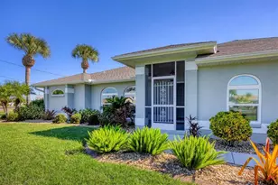 34 Sportsman Rd, Rotonda West, FL 33947 - Photo 3