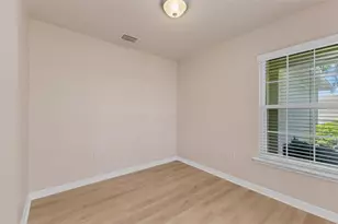 19210 Mangieri St, Venice, FL 34293 - Photo 7