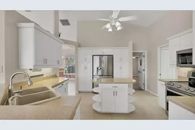 646 Boundary Boulevard, Rotonda West, FL 33947 - Photo 17