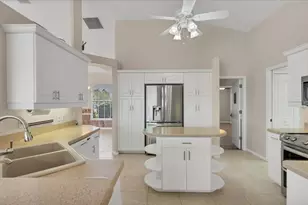 646 Boundary Blvd, Rotonda West, FL 33947 - Photo 17