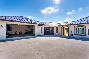 646 Boundary Blvd, Rotonda West, FL 33947 - Photo 3