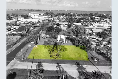 140 Riverview Avenue, Englewood, FL 34223 - Photo 3