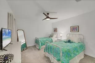 12520 Galapagos Ct, Venice, FL 34293 - Photo 15