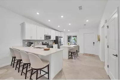 12520 Galapagos Court #202, Venice, FL 34293 - Photo 3